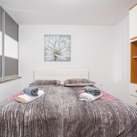 Apartment Tina Vrh  외부 사진